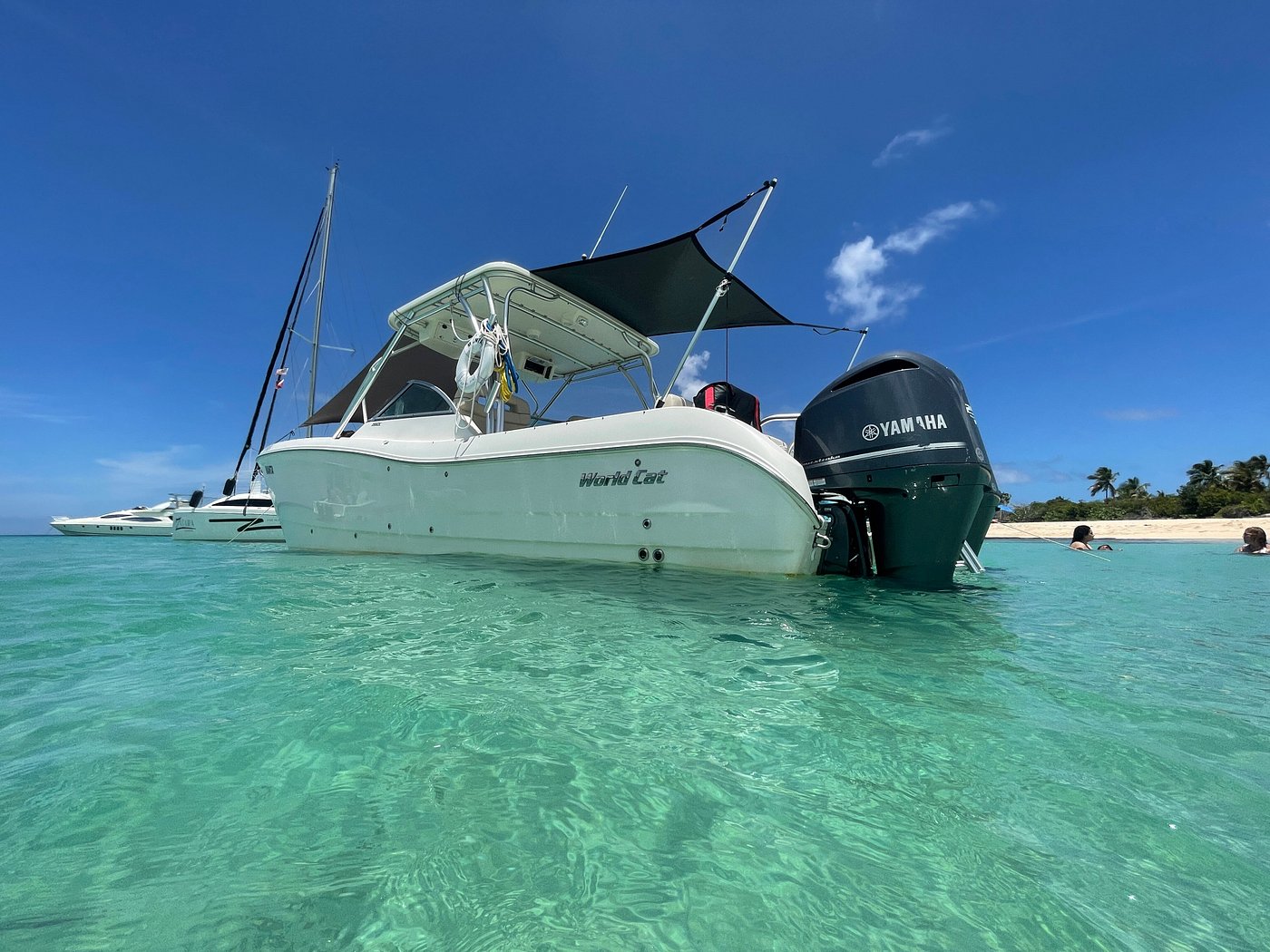 30' Manta Power Cat (6 passengers max)
