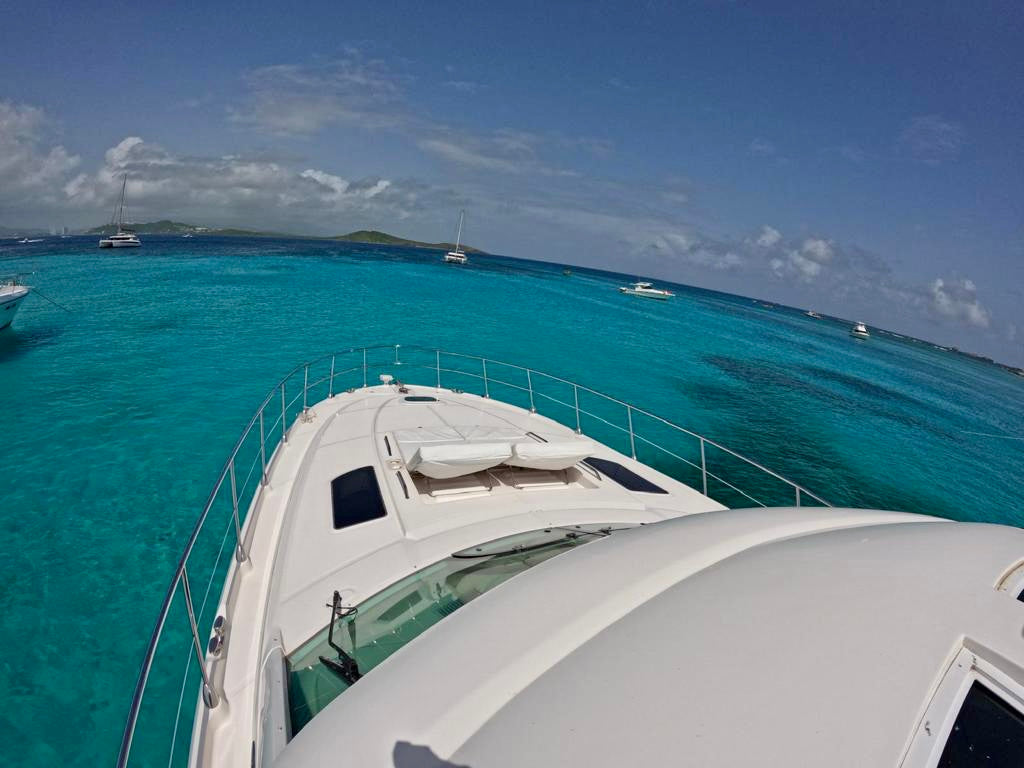 55' SeaRay (12 passengers max)