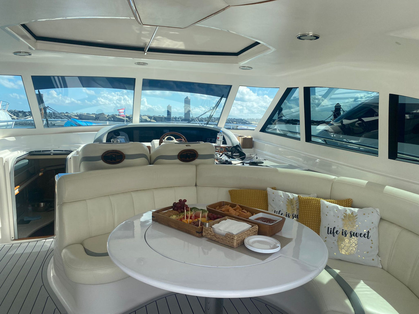 60' Neptunus (12 passengers max)
