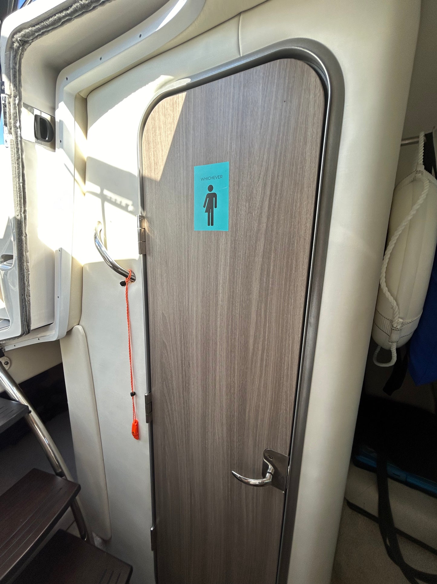 30' Regal 4-6 hours(6 passengers max)