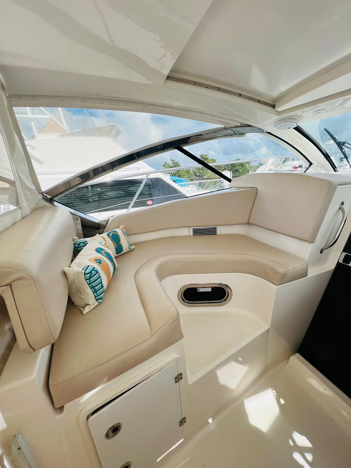 40' Pursuit ( 8 passengers max)