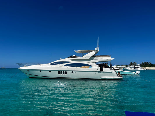 68' Azimut (12 passengers max)