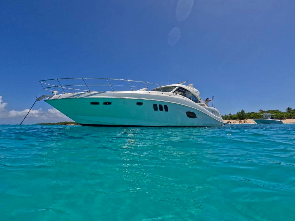 55' SeaRay (12 passengers max)