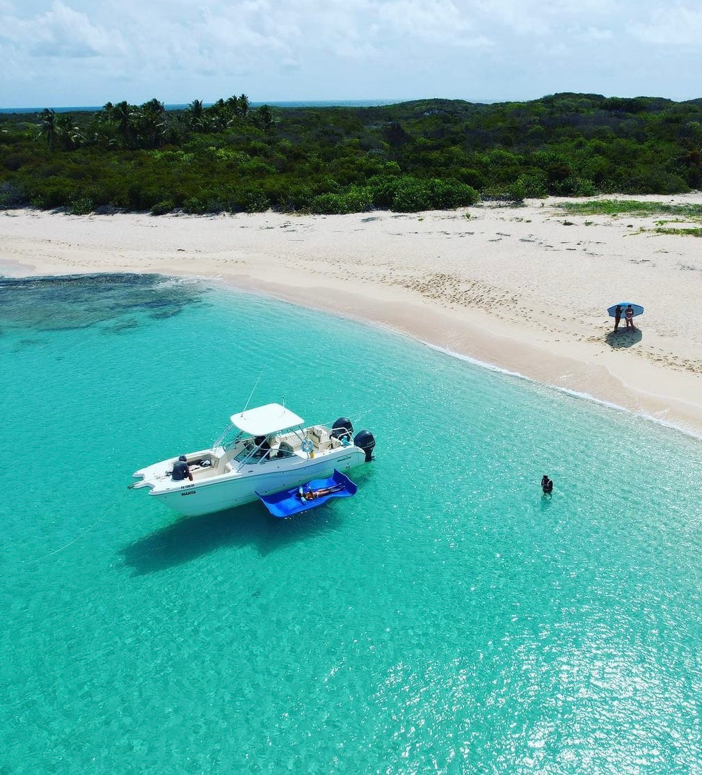 30' Manta Power Cat (6 passengers max)