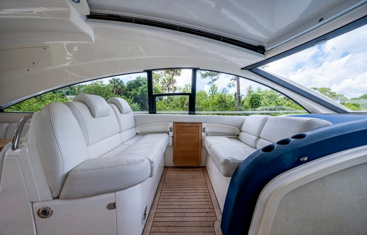 65' Fairline (12 passengers max)