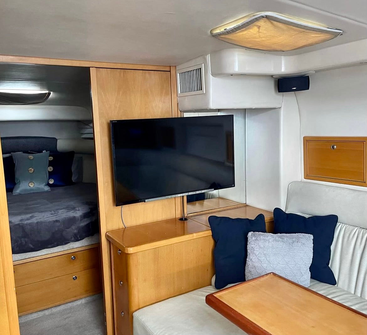 40' Rivera 4-6 hrs (12 passengers max)