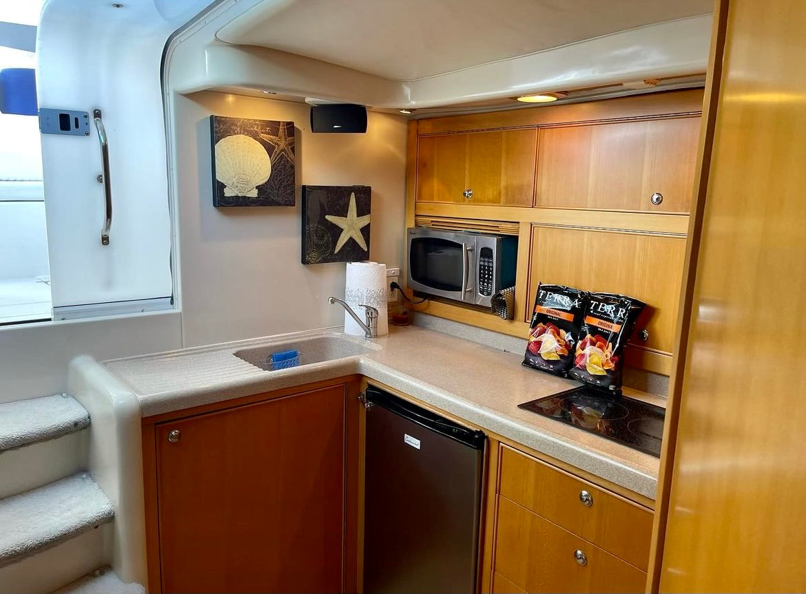 40' Rivera 4-6 hrs (12 passengers max)