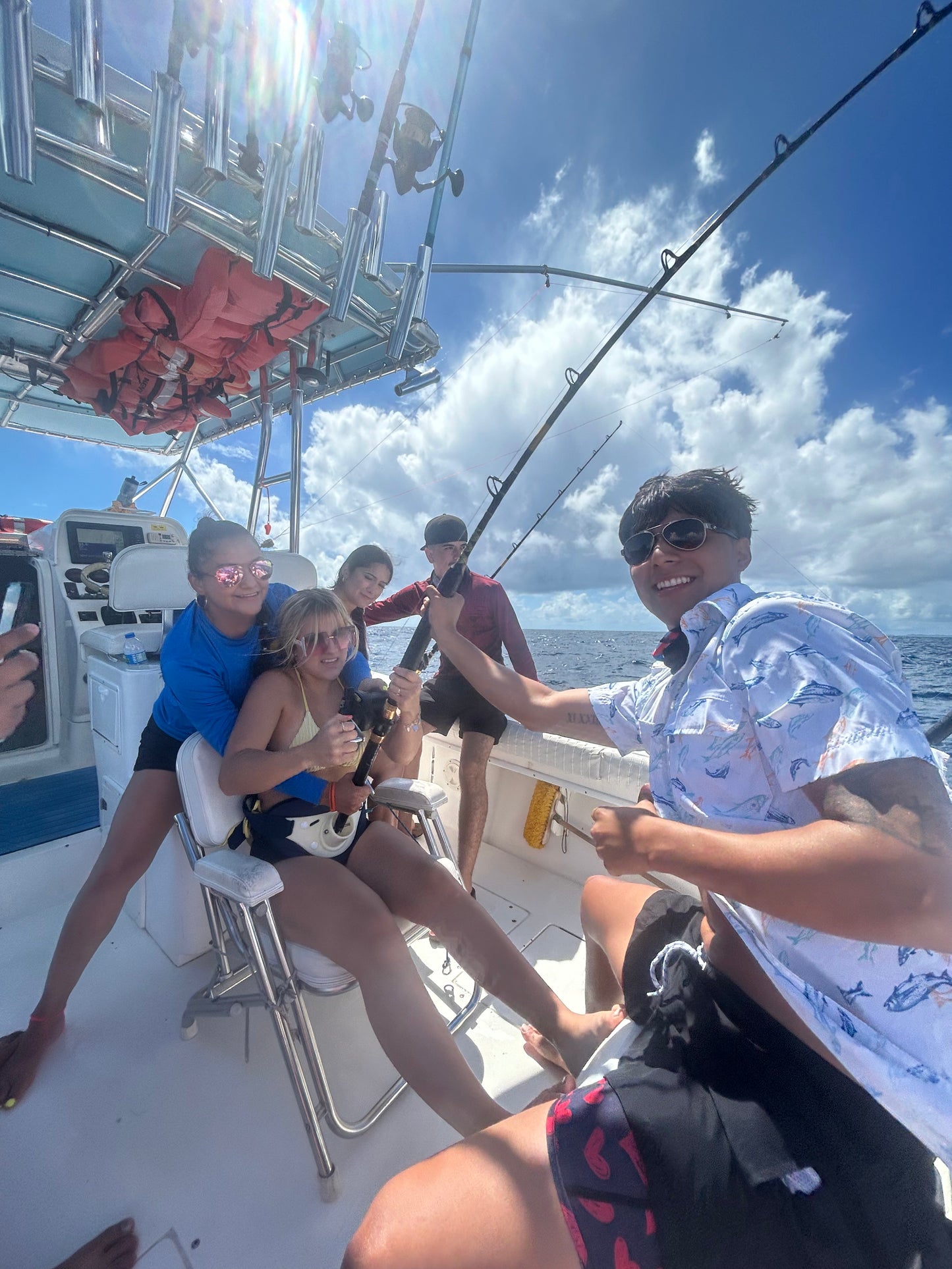 31' Contender Fishing Charter (6 passengers max)