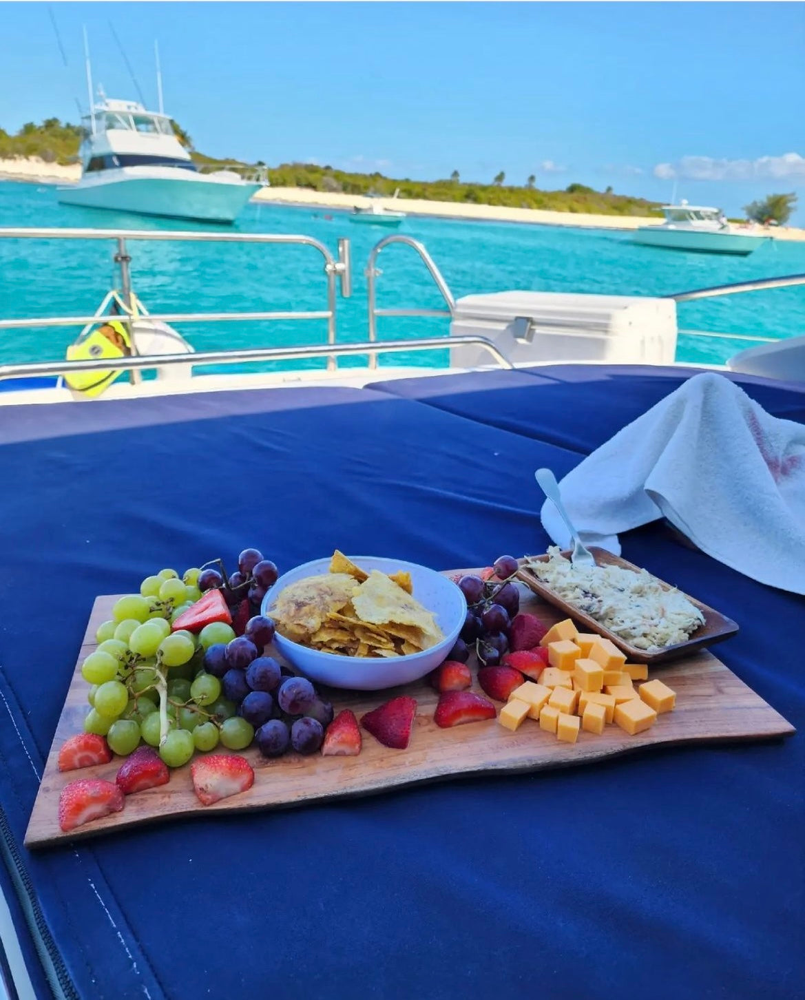 65' Fairline (12 passengers max)