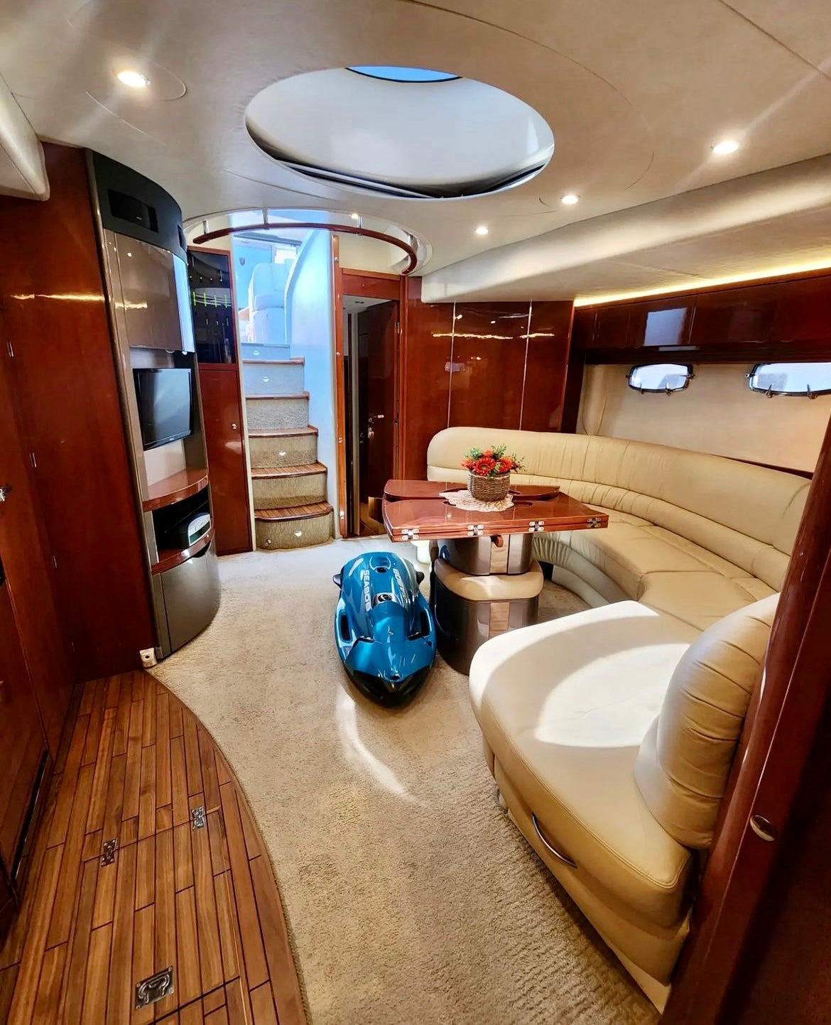 65' Fairline (12 passengers max)