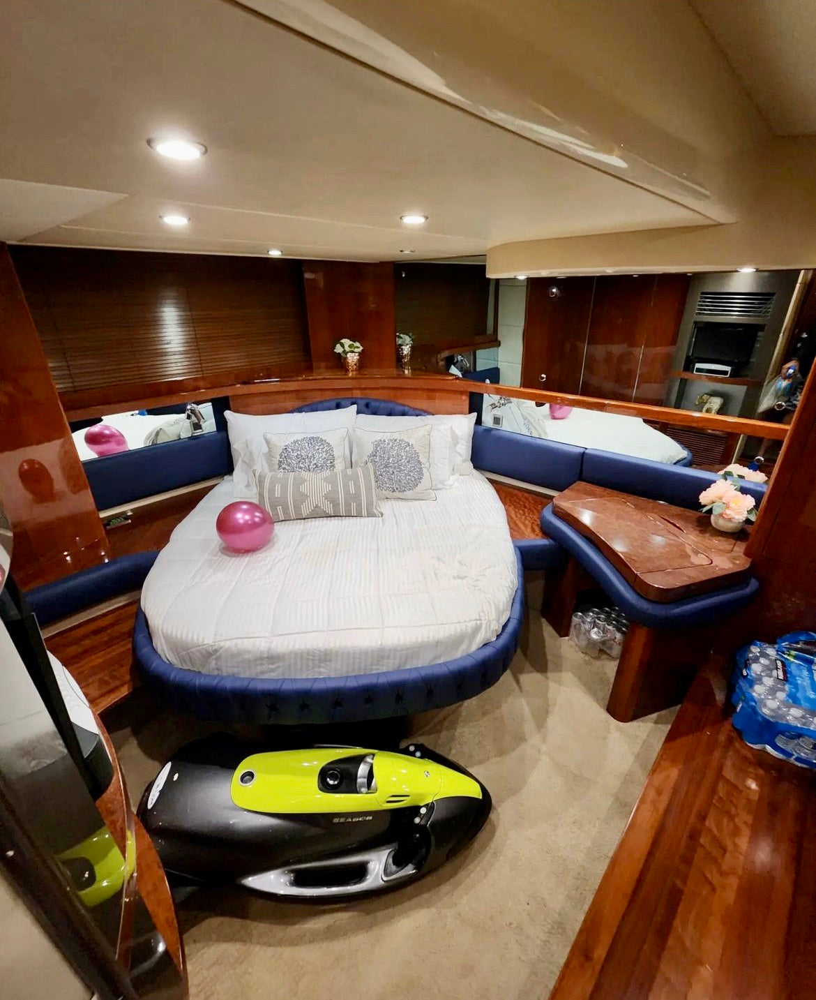 65' Fairline (12 passengers max)