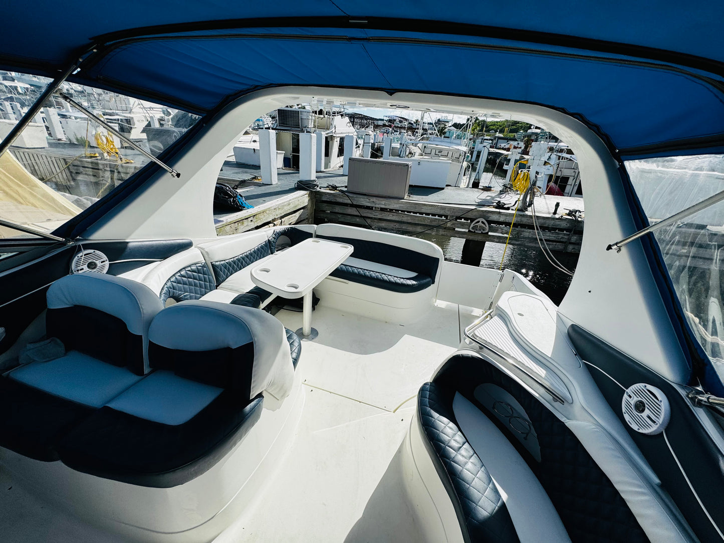 40' Wellcraft (10 passengers max)