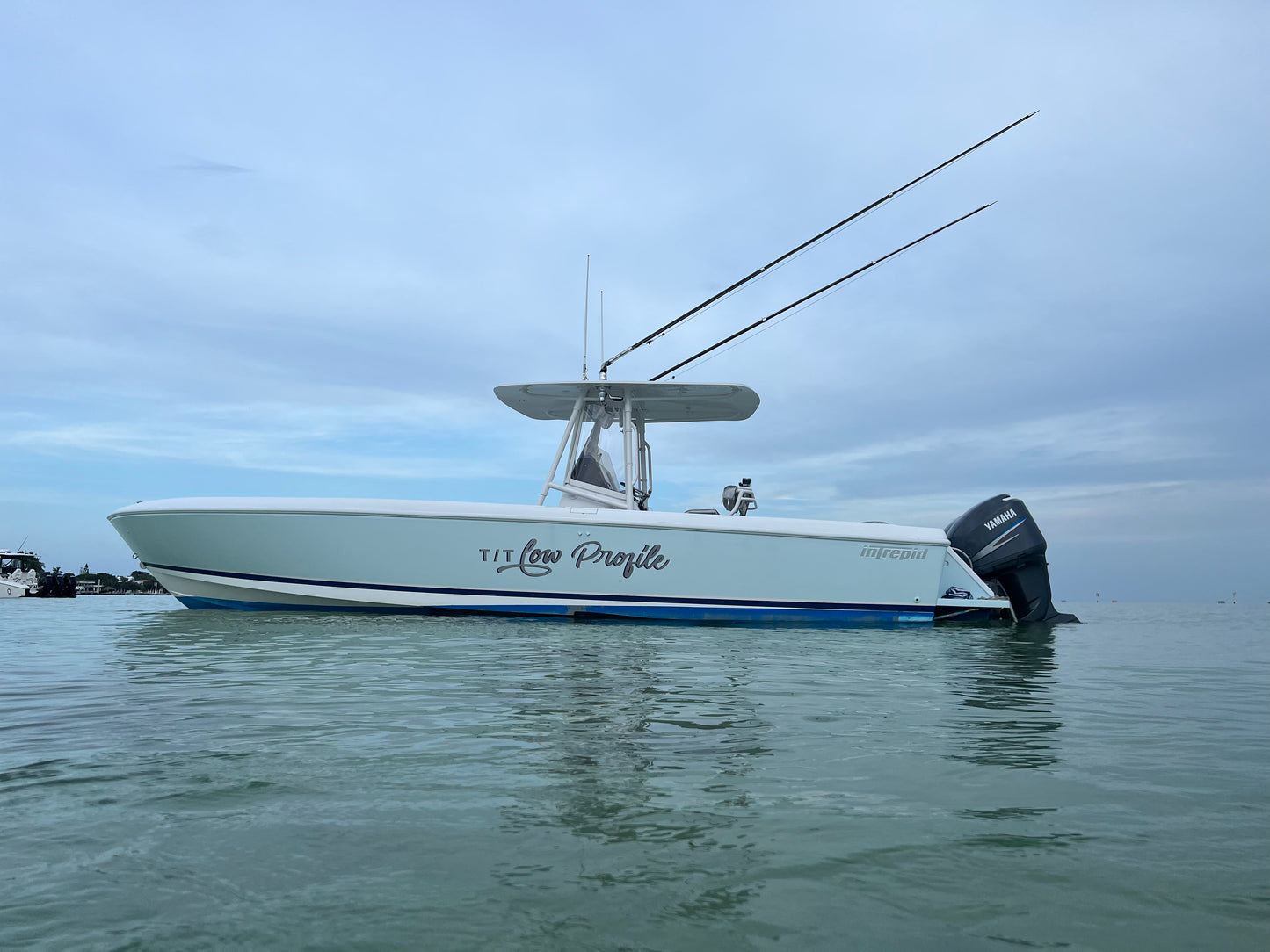 32' Intrepid (8 passengers max)