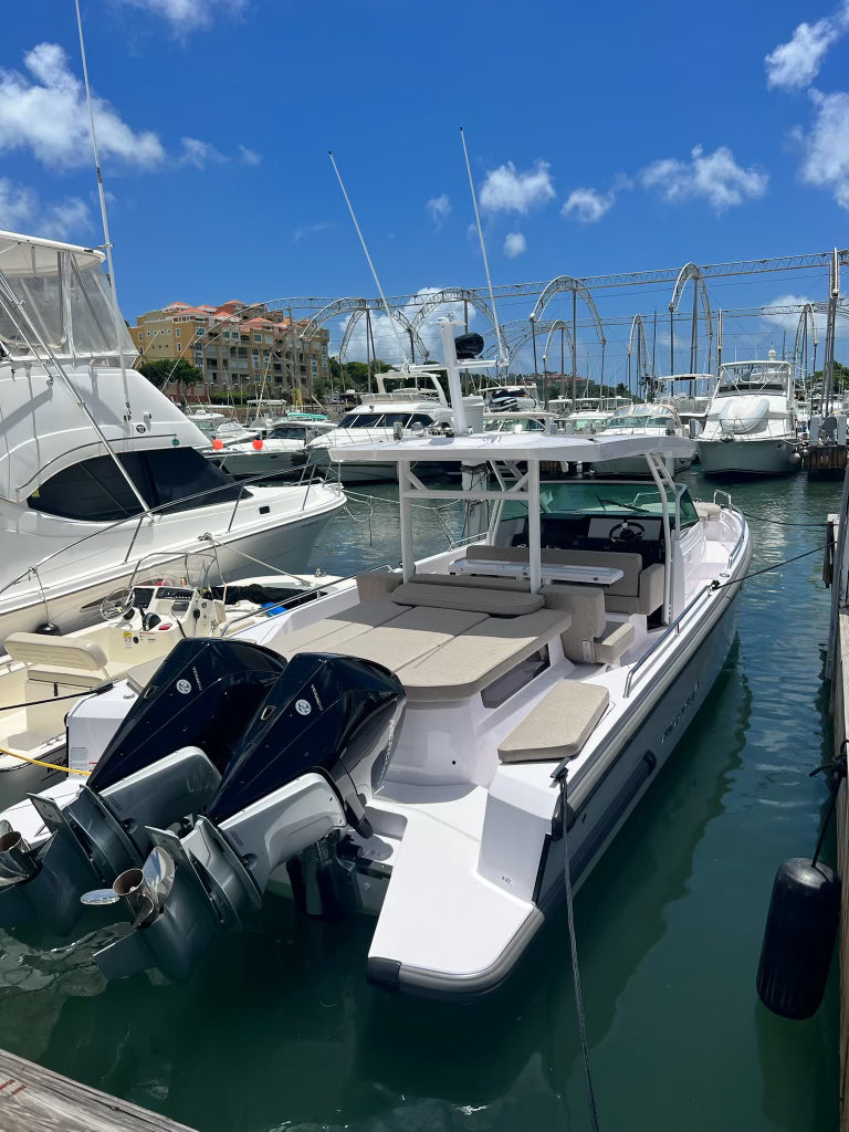 38' Axopar (12 passengers max)