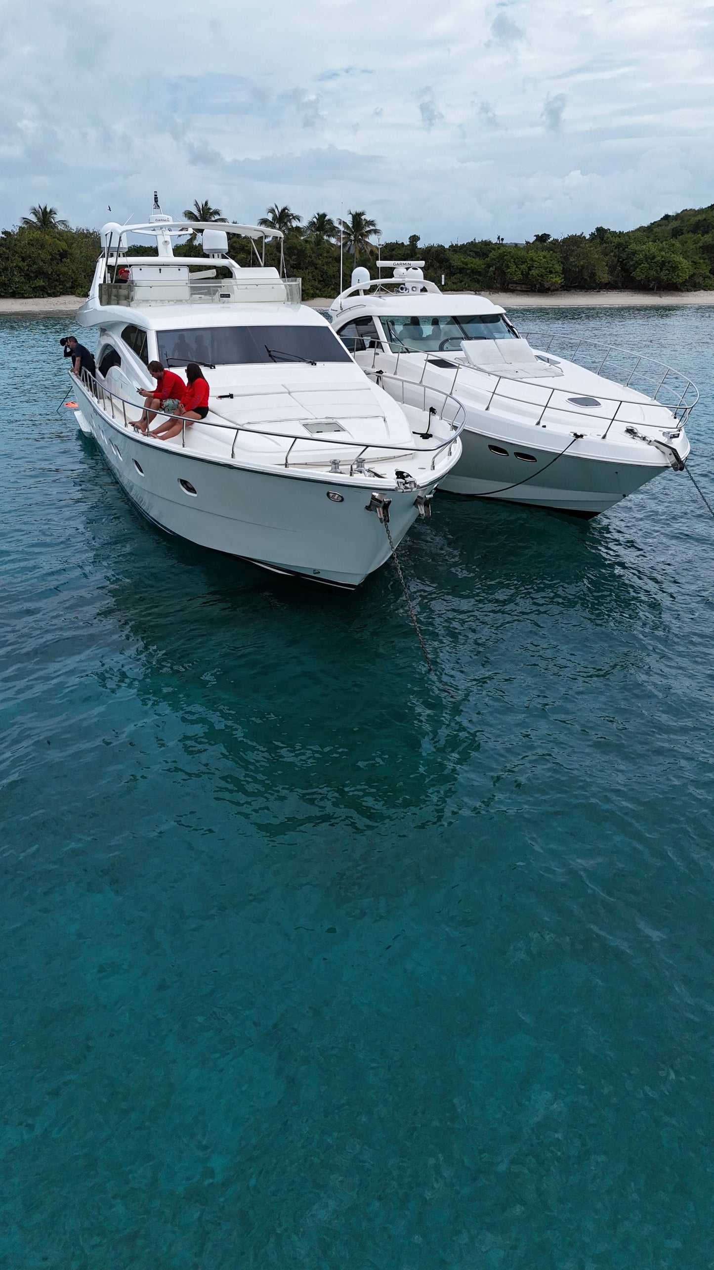 70' Ferretti (12 passengers max)
