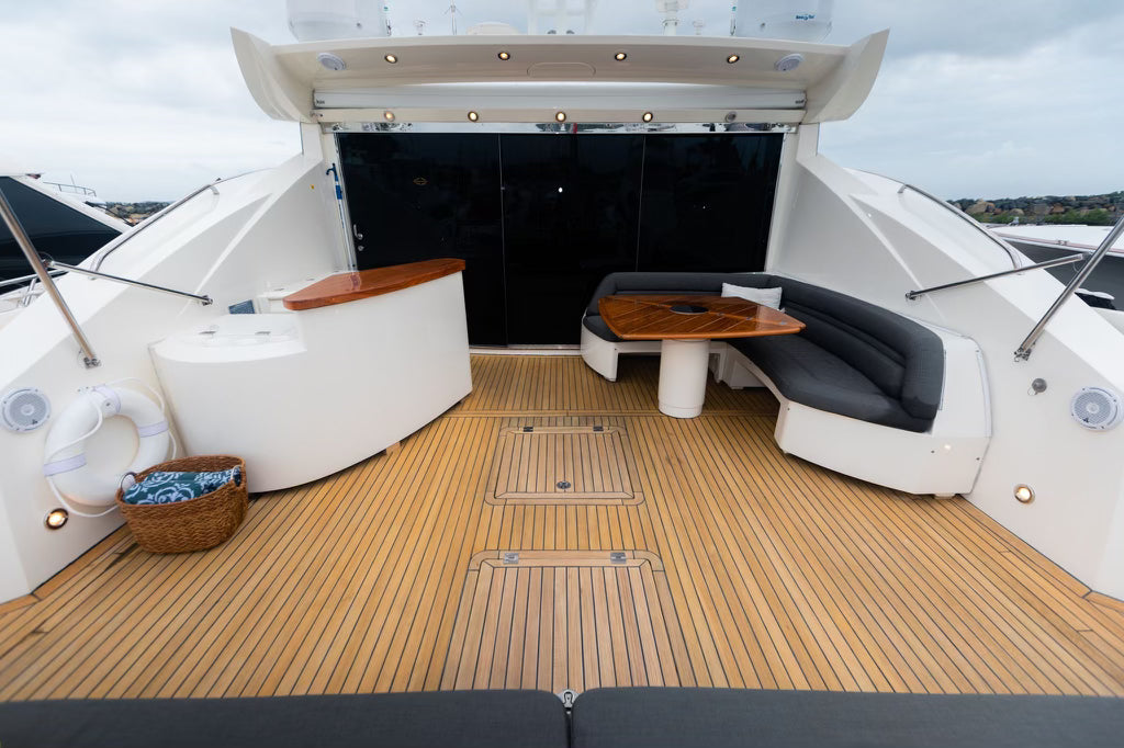 82' Sunseeker Yacht Charter (12 passengers max)