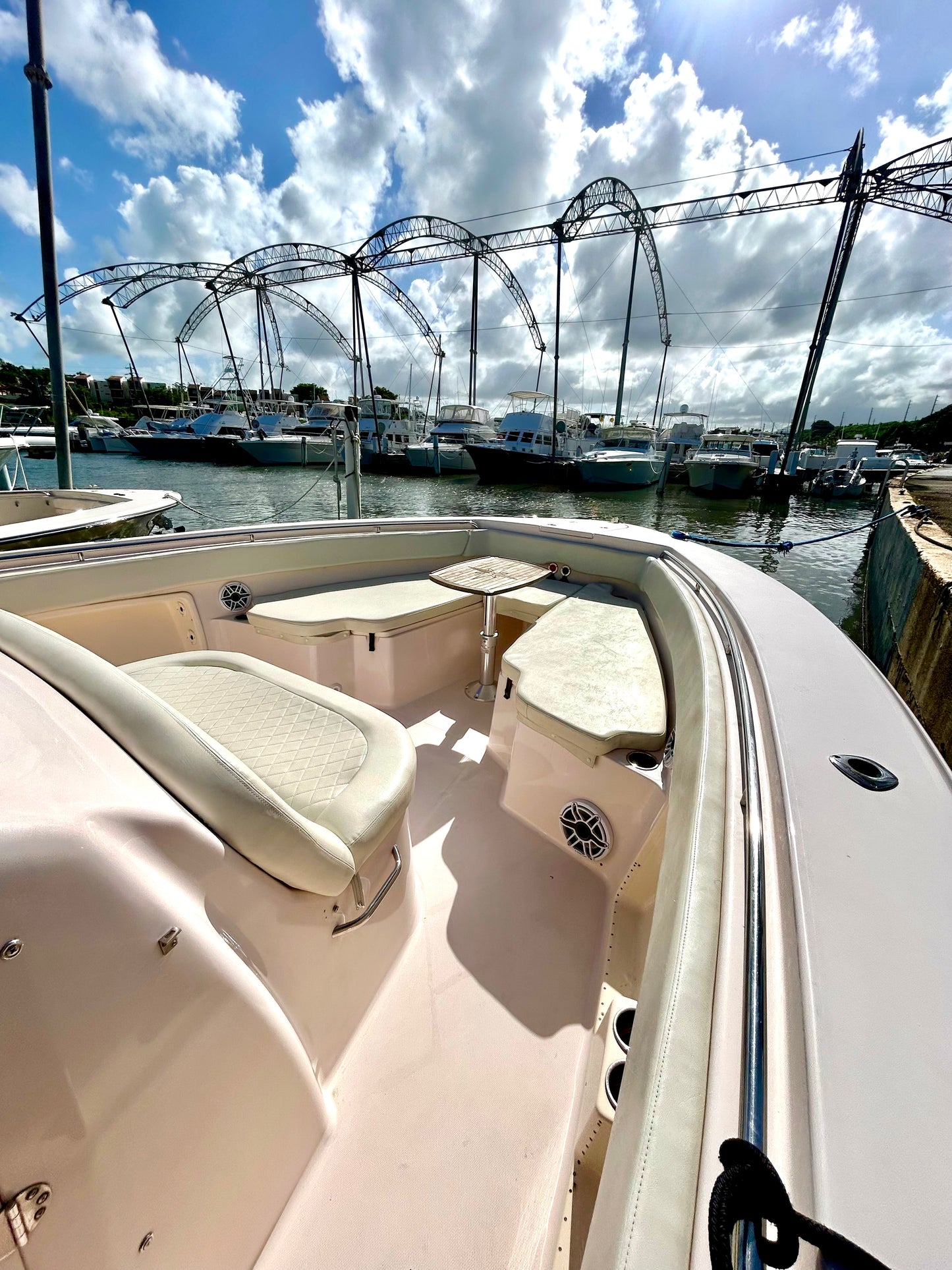 37' Grady White (10 passengers max)