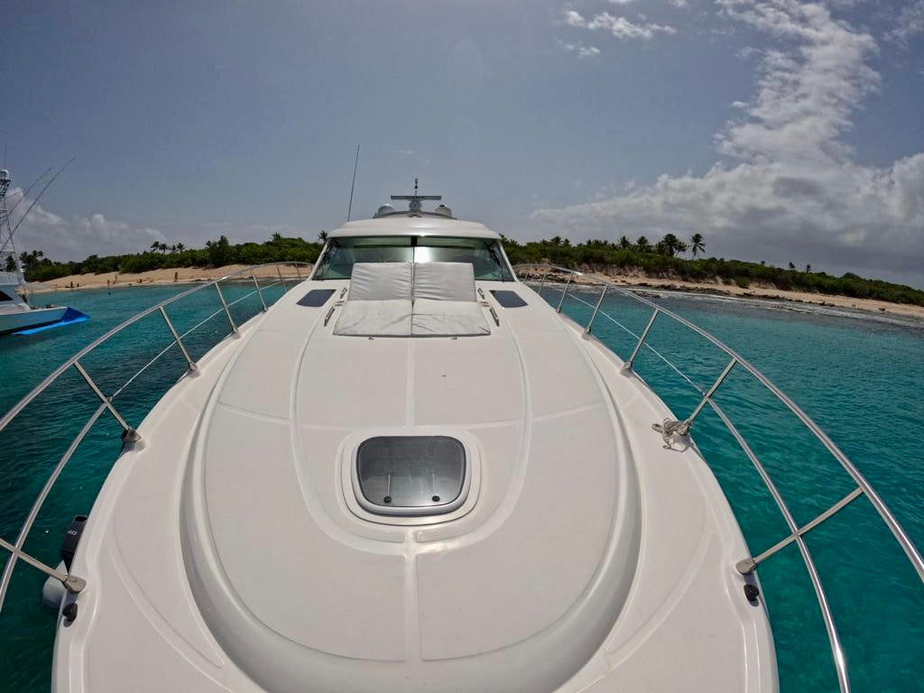 55' SeaRay (12 passengers max)