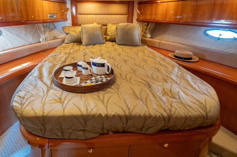 60' Sunseeker (12 passengers max)