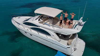 50' Azimut Yacht Charter (12 guests)