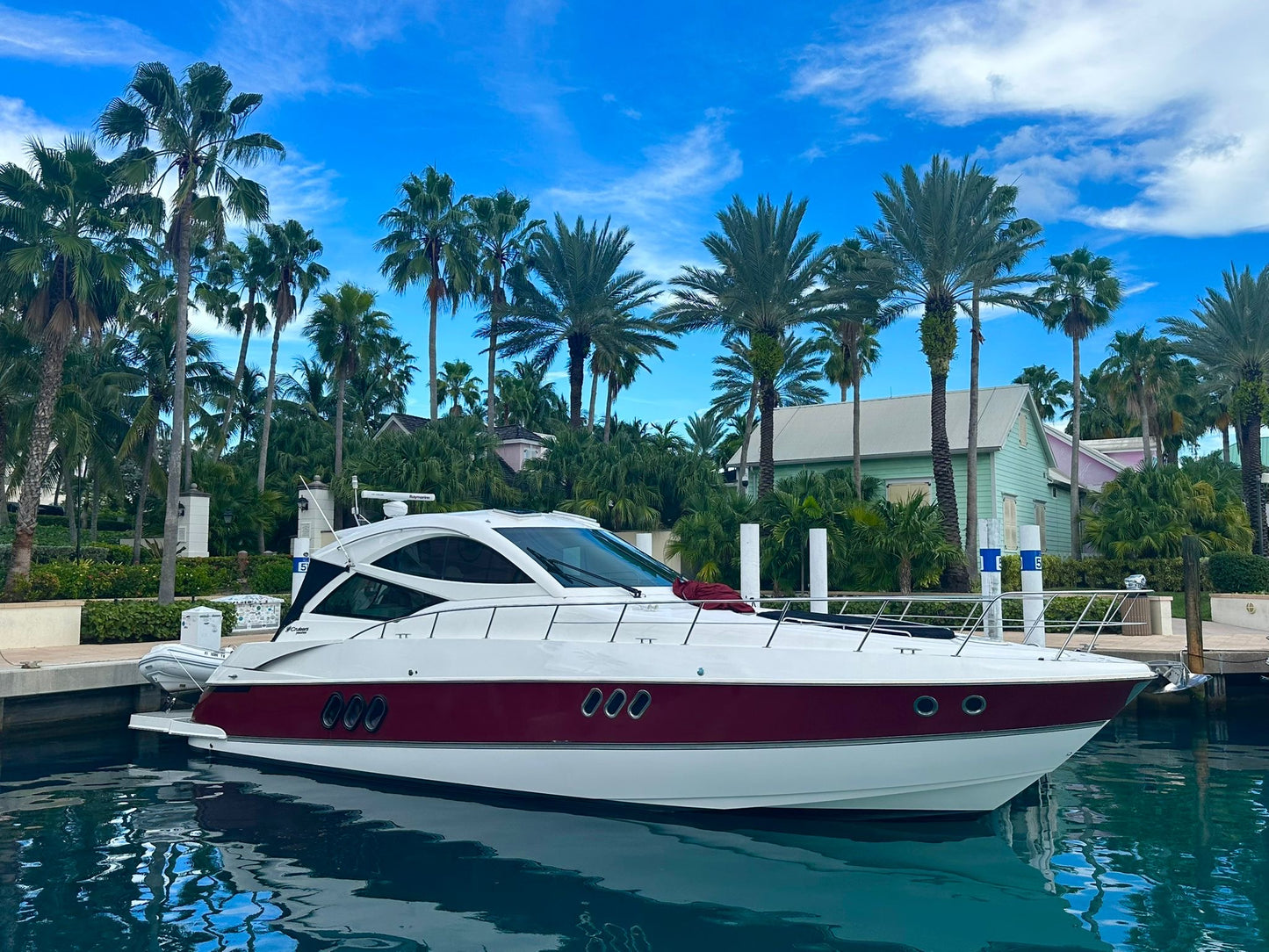 54' Cruiser (12 passengers max)