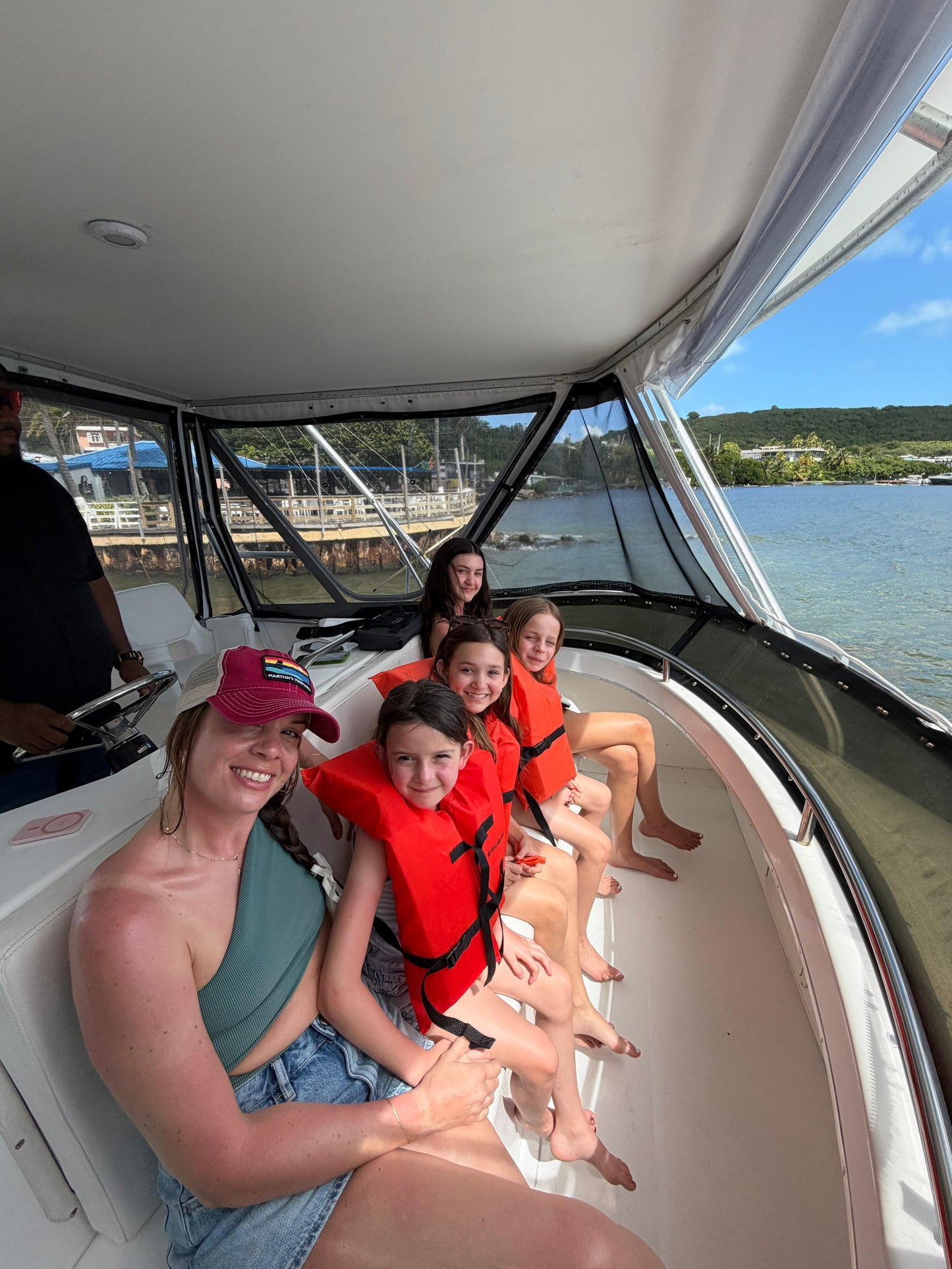 34' Islander (10 Passengers max)