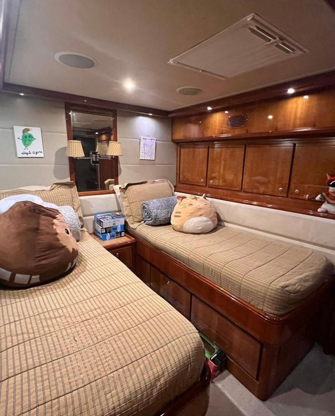 70' Bertram Yacht Charter