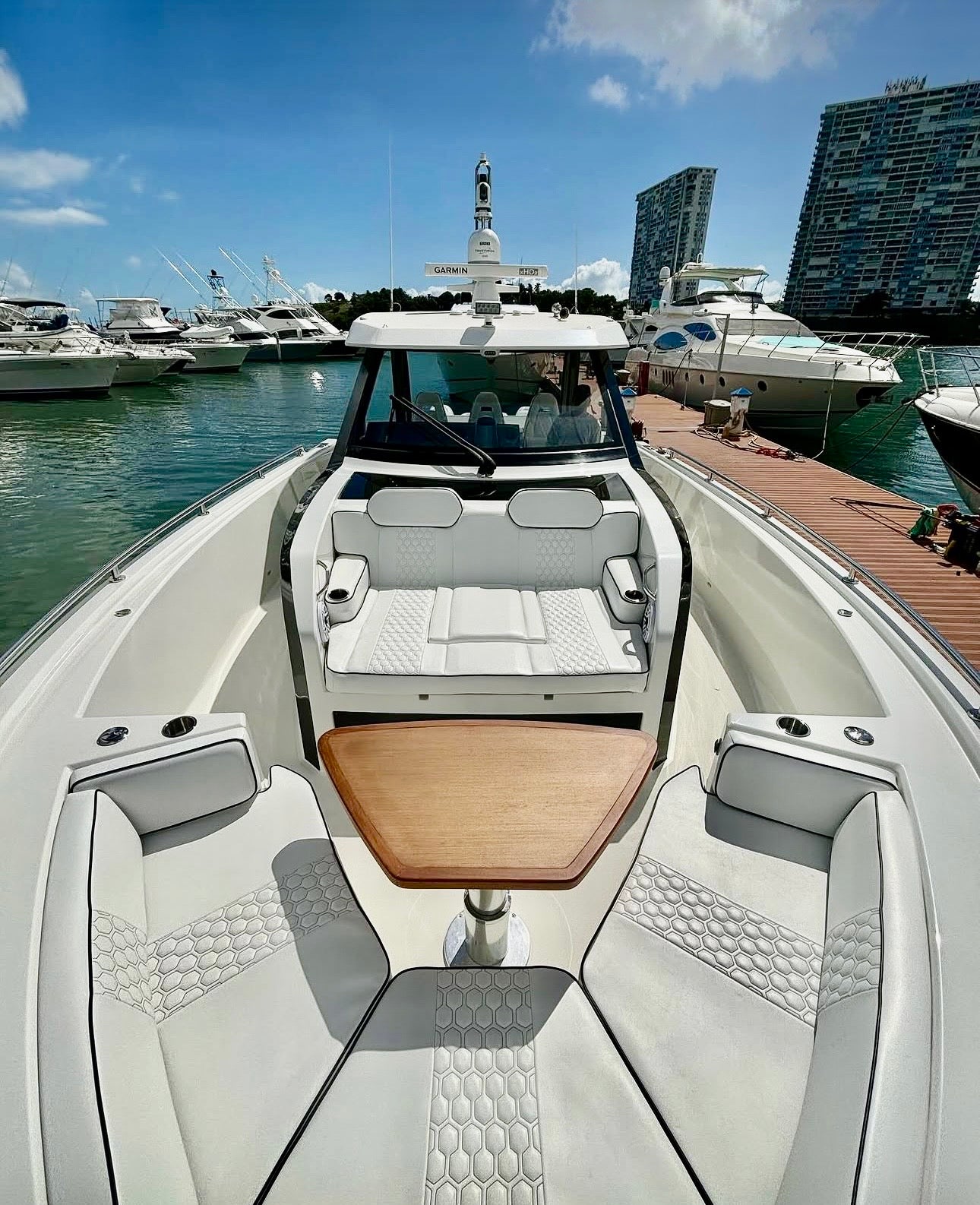 45' Ocean Alexander (12 passengers max)