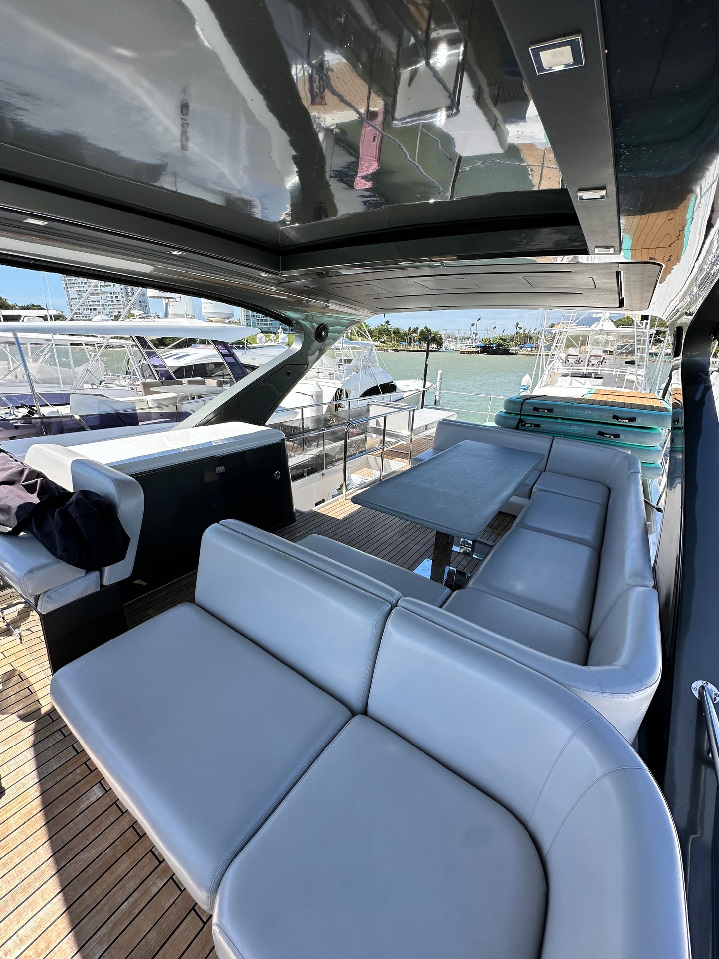 66' Schaffer (12 passengers max)