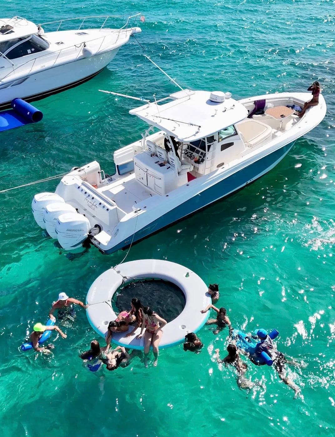 37' Boston Whaler (10 passengers max)