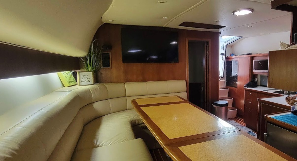 42' Tiara Boat Charter