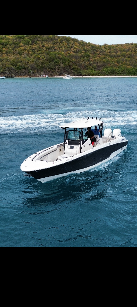 33' Scarab (10 passengers max)