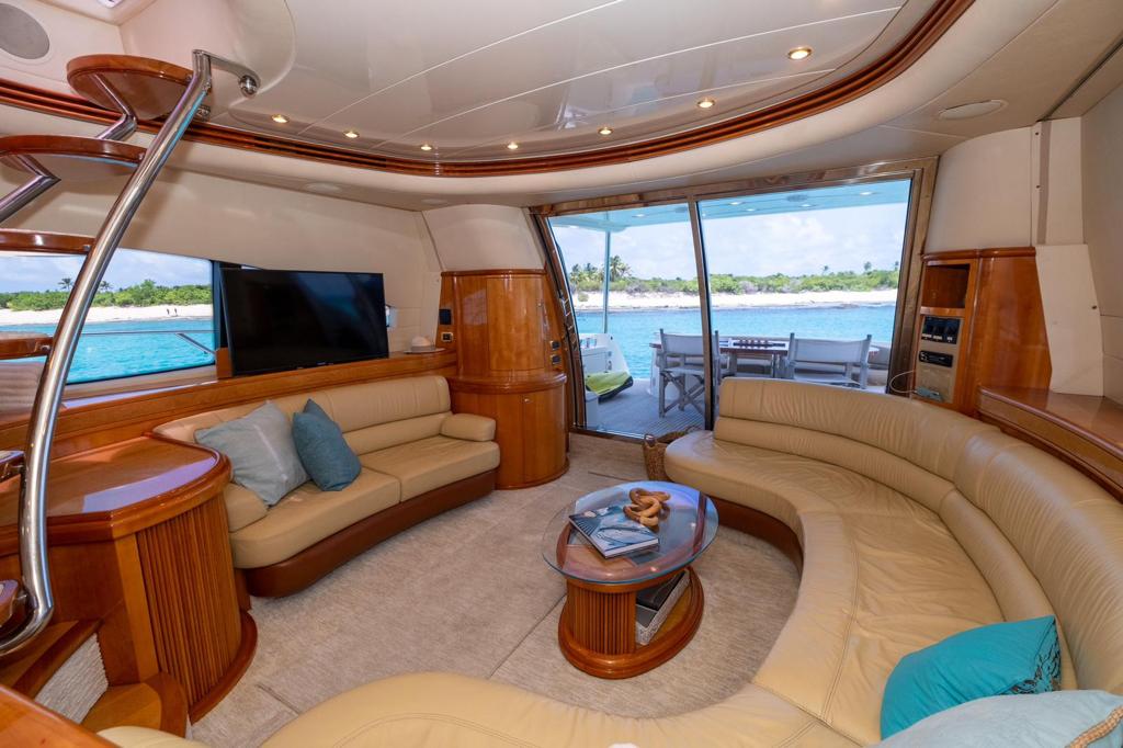 68' Azimut Yacht Charter