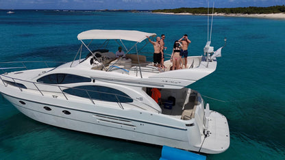 50' Azimut Yacht Charter (12 guests)